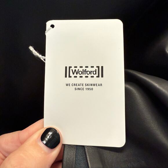 Wolford Women’s Cropped Top Vegan Faux Leather Black Size 40 US 10 Large NWT - Picture 5 of 7